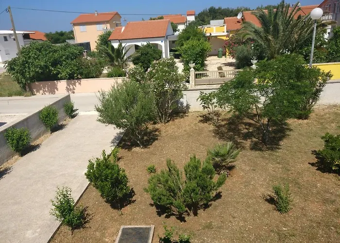 Bucic Апартаменты *